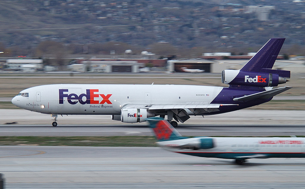 Fed Ex MD10- Landing-2.jpg